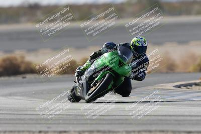 media/Nov-16-2025-Race Pace (Sun) [[8c5fa54630]]/Non Verified Riders (1st 20 Minutes)/1-Turn 14 (10am)/